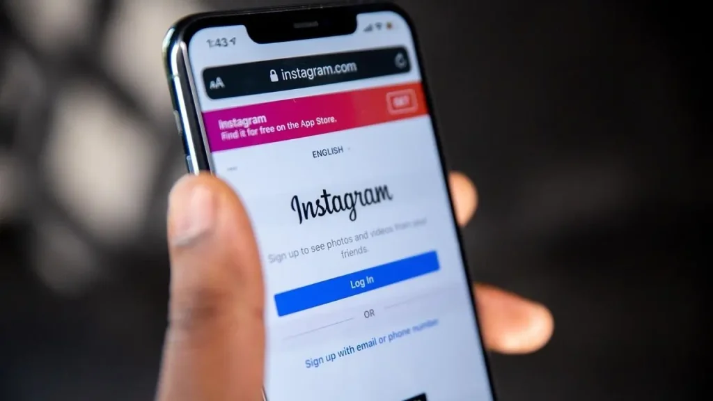 menggabungkan Instagram dan website